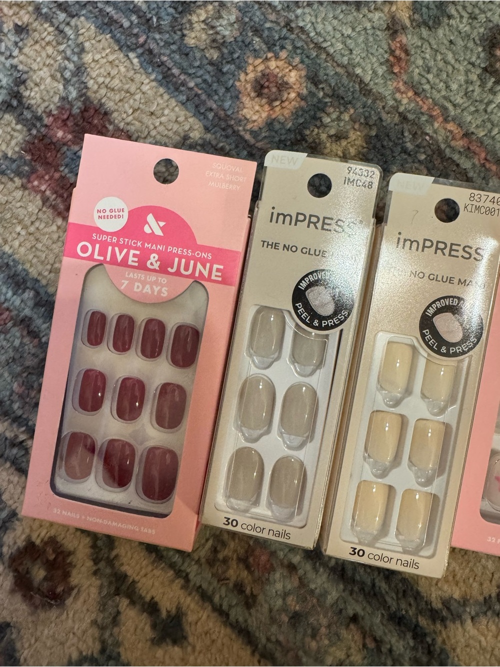 Press on nails